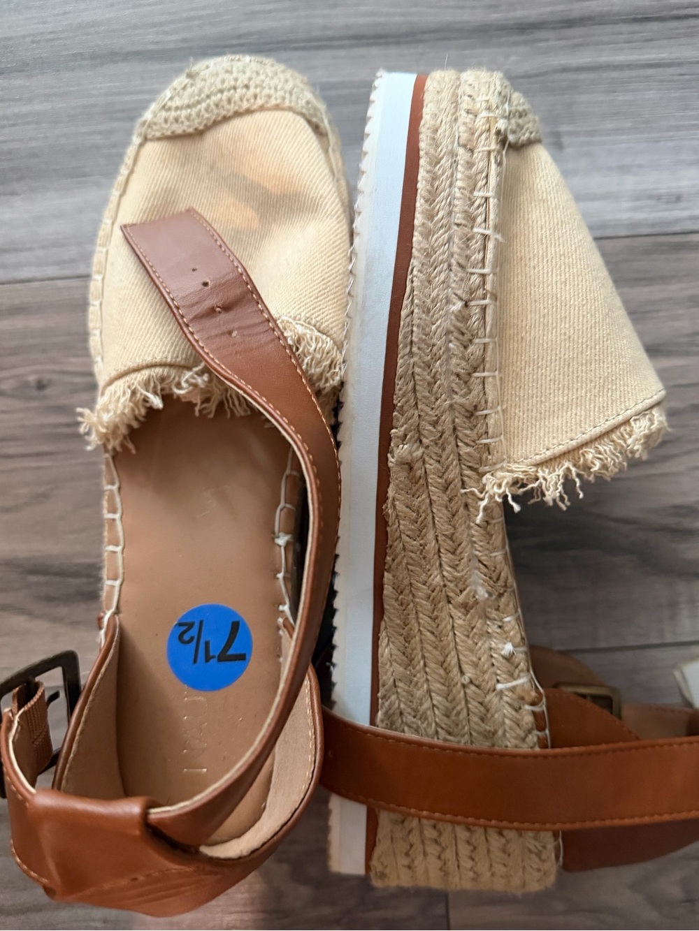 Women’s Canvas Espadrille Platform in Beige